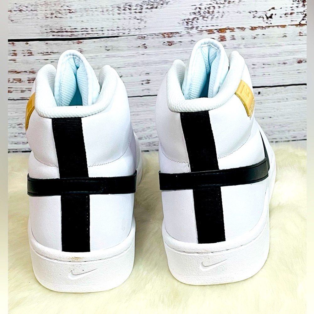 New Men’s Nike Court Royale 2 MID White Black  Size 11